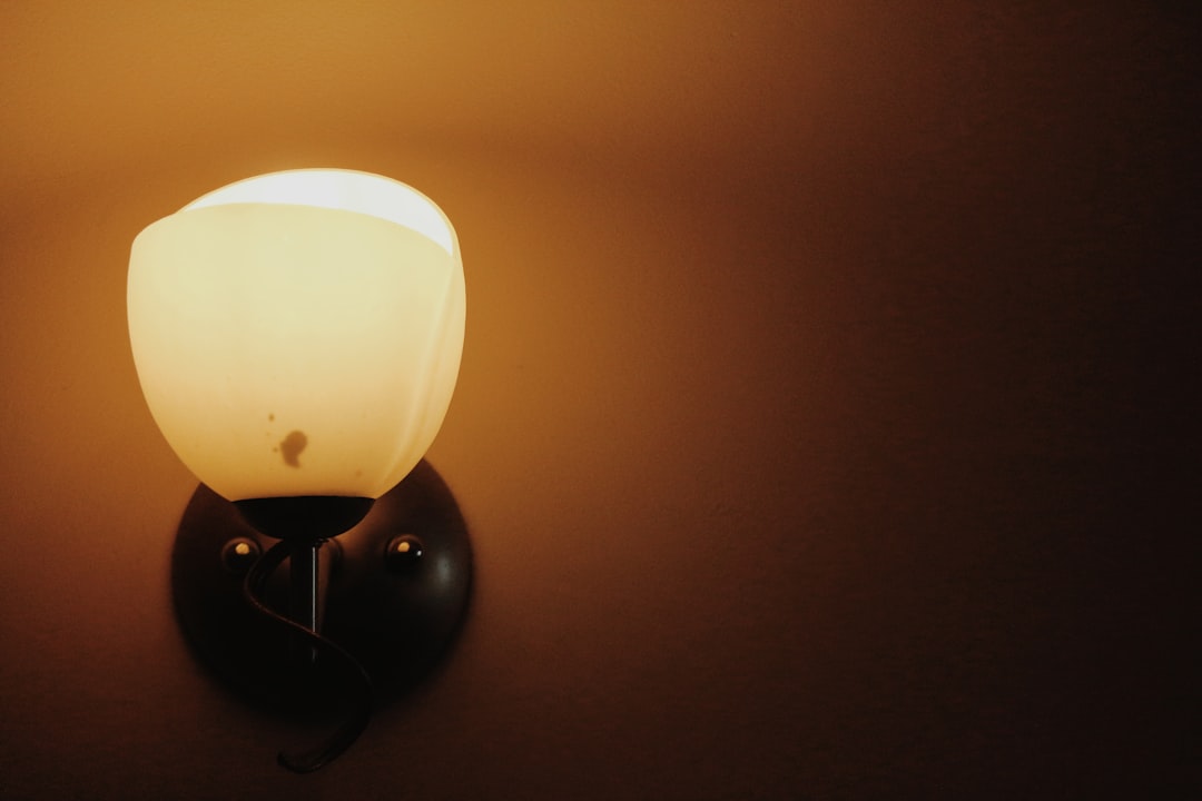 Rustic Charm: Embracing 乡村风格壁灯 in Home Decor